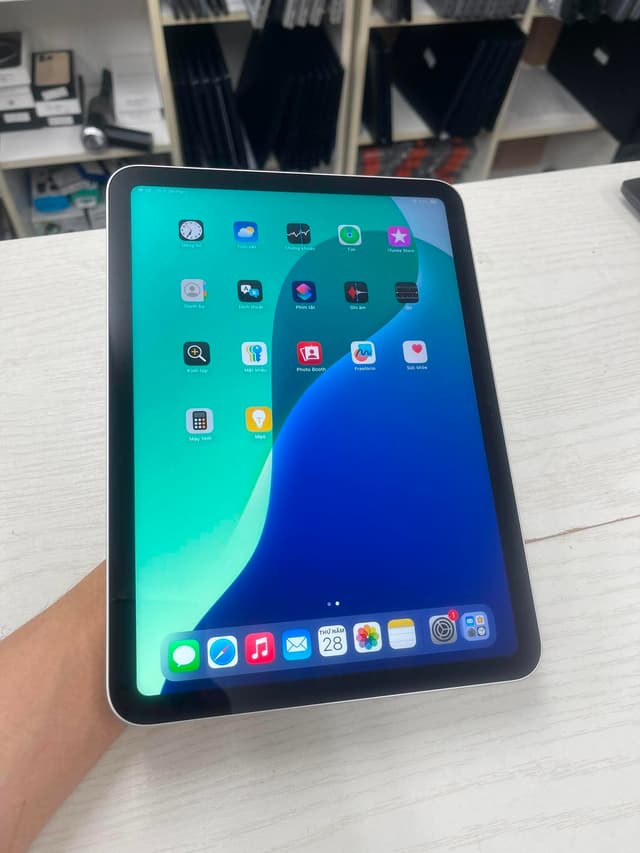 7315. Ipad A16 Gen11 2025 11inch 128GB wifi bạc pin100% sạc 0 lần bh Apple đến 7/3/2027 phụ kiện cáp sạc, giá 5man7
