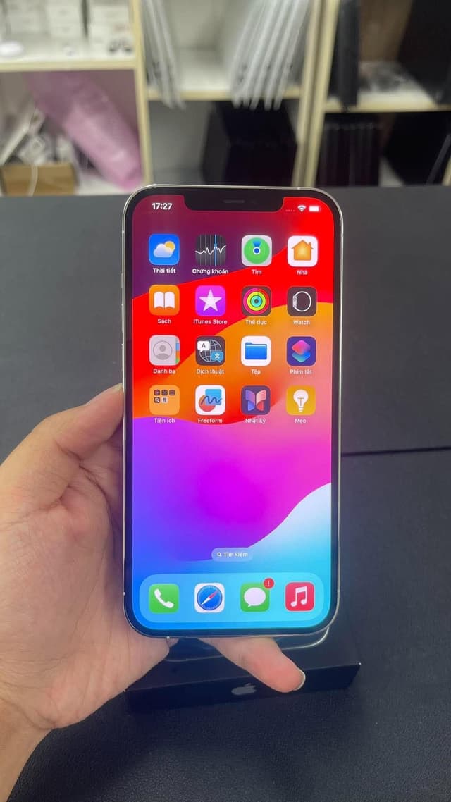 - 8132. Iphone 12 Pro Max bạc 256Gb pin86% pk full box, giá 6man8